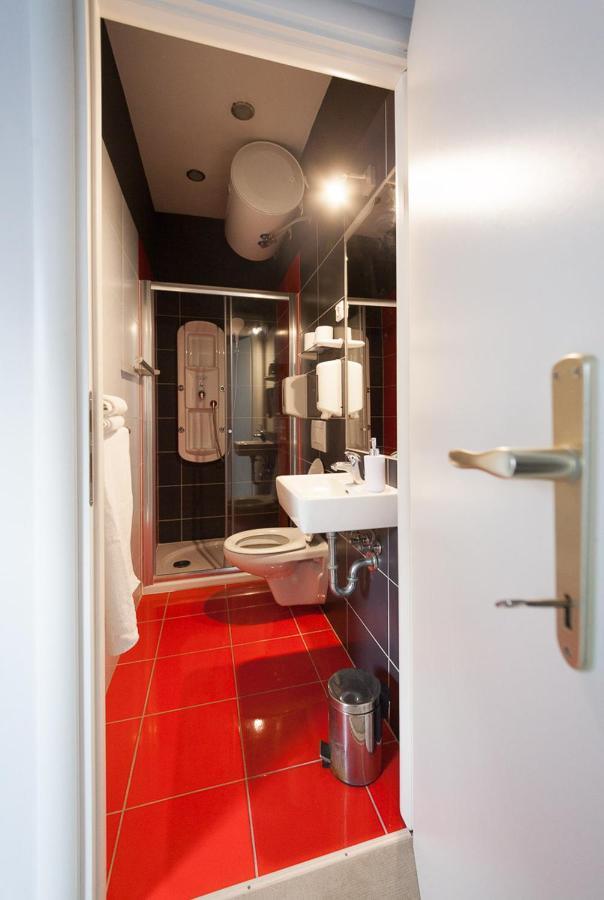 Centar W Hotell Osijek Exteriör bild